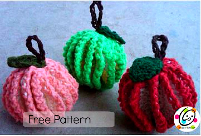 Apple Free Crochet Pattern - Off the Beaten Hook