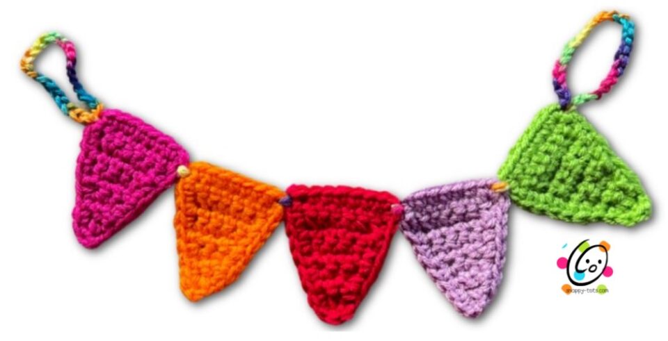 Crochet Patterns: Seasonal Flags and Swags - Snappy Tots