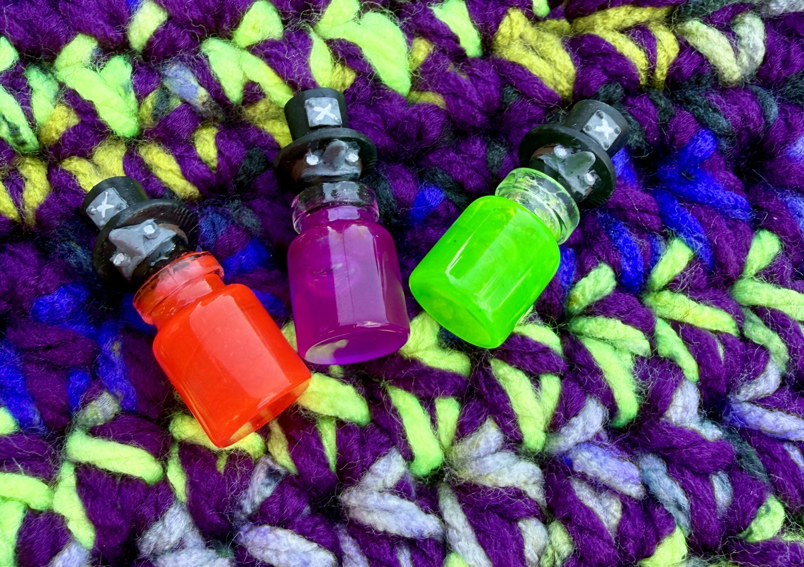 Poison Tote and 3 mini mysterious bottles RTS - Image 3