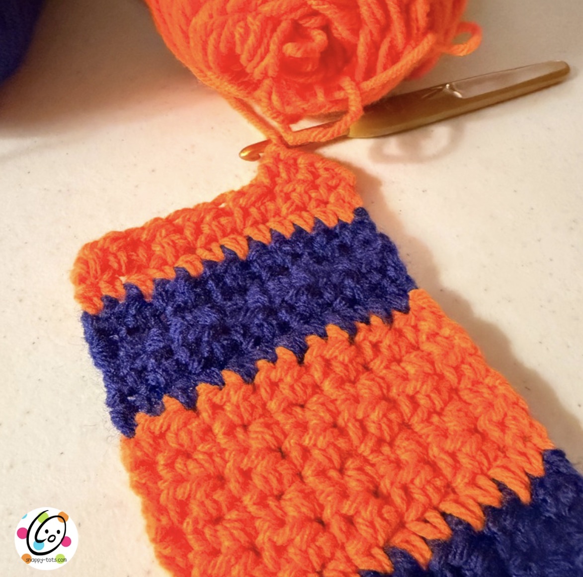 Textured crochet Fan Goose Scarf by Snappy Tots